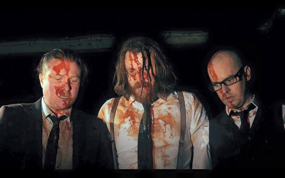 Video: Dead English Gentlemen – Buried on Muscle&nbsp;Beach